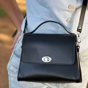 Δερμάτινη τσάντα χιαστί